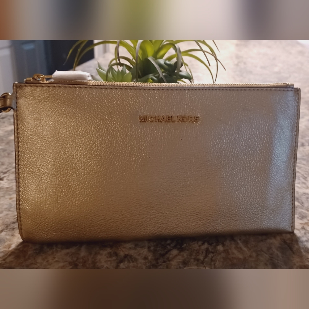 Michael Kors Wristlet